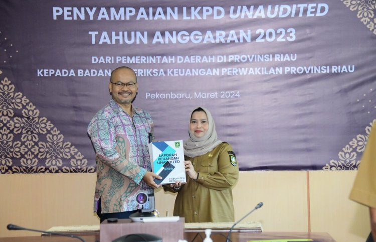 Bupati Bengkalis Serahkan LKPD Unaudited Tahun 2023 ke BPK