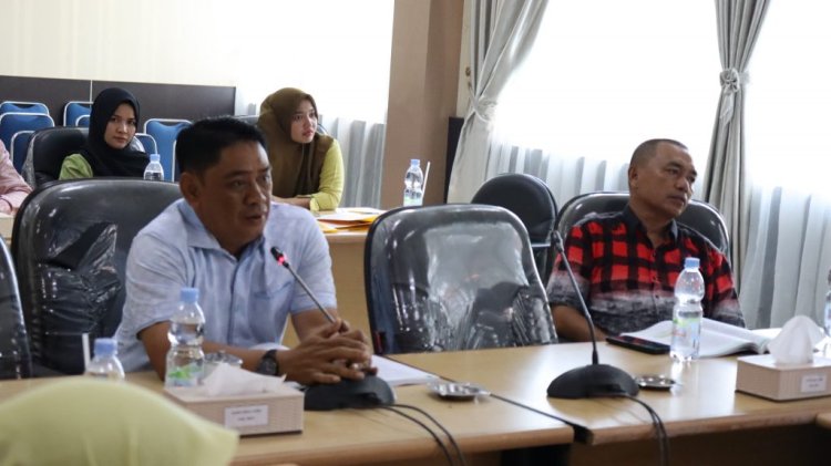 DPRD Inhil Raker Dengan Bappeda Sepakati Usulan Ranperda RPJPD 2025-2045 Untuk Dibahas Bersama Pansus