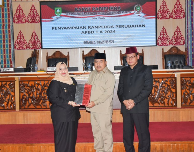 Sampaikan Ranperda APBD Perubahan 2024, Bupati Kasmarni Berharap Program Maksimal