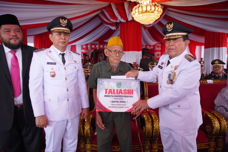 Upacara HUT RI ke-79, Bupati Rohul Ajak Generasi Muda Jaga Persatuan