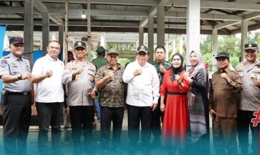 Bupati Rohul Sukiman Pantau Pemungutan Suara Pemilihan Serentak 2024 ke Beberapa TPS
