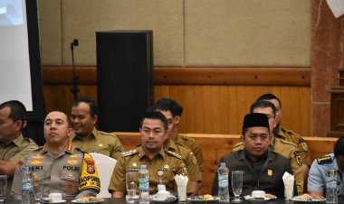 Pengundian Nomor Urut Calon Wali Kota 2024 Dihadiri Pimpinan DPRD Kota Pekanbaru Muhammad Isa Lahamid