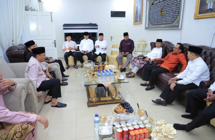 Ketua DPRD Pekanbaru Hadiri Open House 1 Syawal di Rumah Dinas Walikota