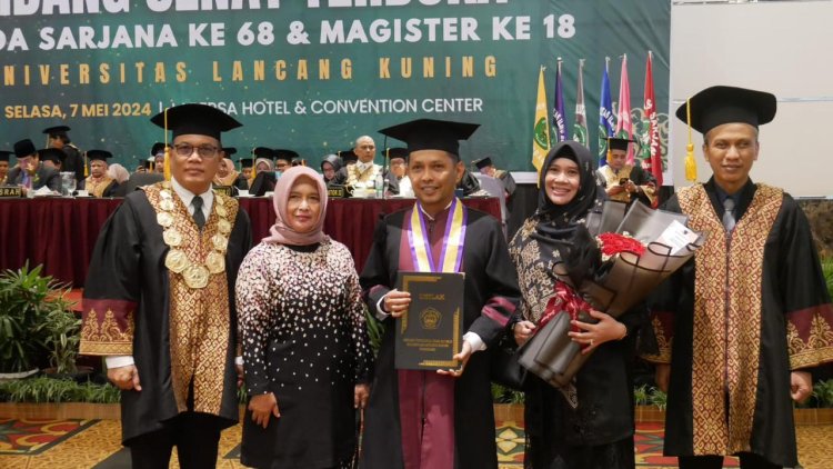 Wakil Ketua DPRD Pekanbaru T Azwendi Fajri Raih Gelar Magister Manajemen Pascasarjana Unilak