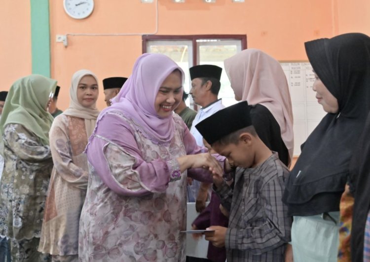 Kasmarni Safari Ramadan di Bukit Batu, Ajak Masyarakat Tingkatkan Solidaritas