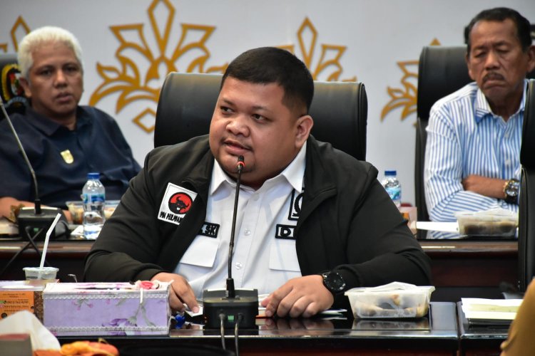 Polemik Mobil Dinas Pimpinan DPRD Pekanbaru, M Dikky: Jika Ada yang Keberatan Silahkan Diambil Kembali