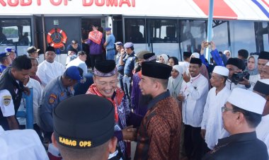 174 CJH Bengkalis Kloter 13 Dilepas dari Pelabuhan BSL Menuju Batam