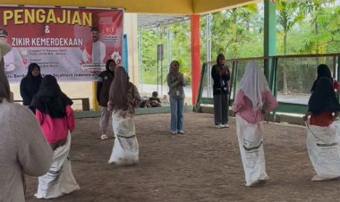 Mahasiswa KKN-MAs Kelompok 100 UMRI Turut Semarakkan Peringatan HUT ke-80 RI di Desa Rawang Kao Barat