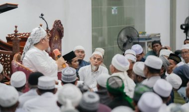 Wali Kota dan Wawako Dumai Hadiri Tabligh Akbar Bersama Ustadz H Muhammad Ali di Masjid Al Manan