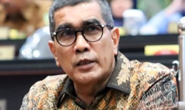 Ketua Fraksi Golkar DPRD Riau Akhirnya Muncul di Rapat Paripurna