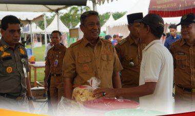 Bupati Rohul Tinjau Bazar UMKM HUT ke-26, Yakin Bantu Ekonomi Masyarakat