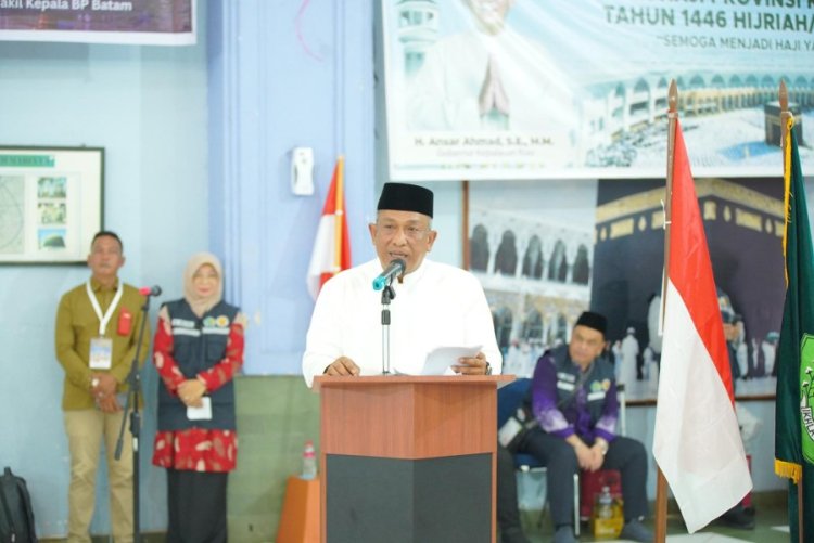 Lepas 344 JCH Rohul Kloter 9 Embarkasi Batam, Bupati Anton Titip Doa untuk Kemajuan Daerah
