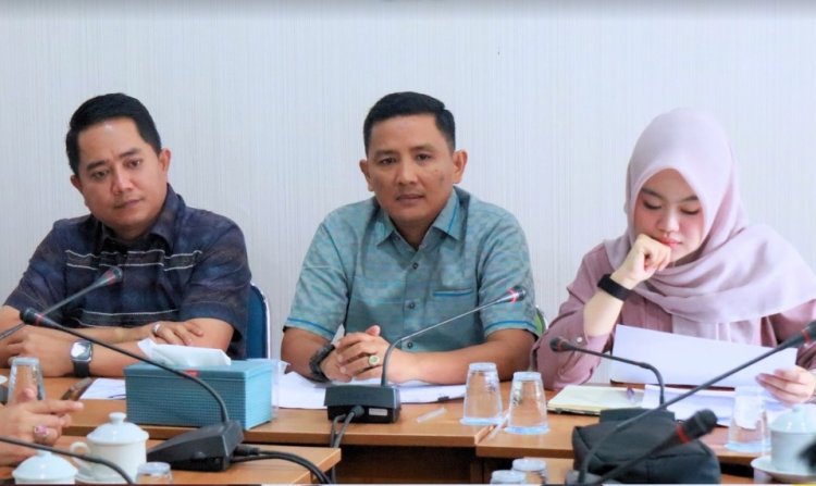 Ketua Pansus A DPRD Dumai Rudi Hartono Pimpin Rapat Kerja Bahas Ranperda Pemekaran Kecamatan dan Kelurahan