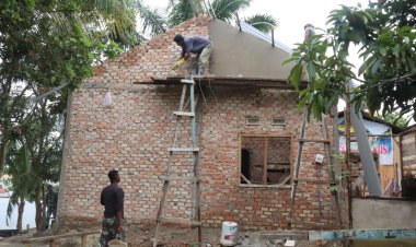 Bakti di Bulan Ramadhan, Satgas TMMD ke-127 Kodim 0301/Pekanbaru Percepat Pembangunan Rumah Yudarfis