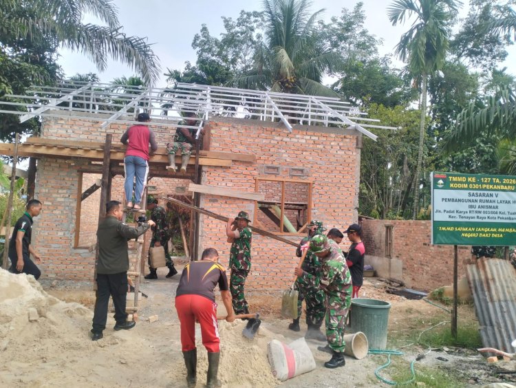 Bukan Sekadar Rumah, Satgas TMMD ke-127 Kodim 0301/Pekanbaru Hadirkan Asa untuk Anismar di Tenayan Raya