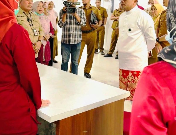Sidak Pelayanan di RSUD Selasih, Bupati Zukri Tegaskan tak Boleh Ada Diskriminasi Pasien