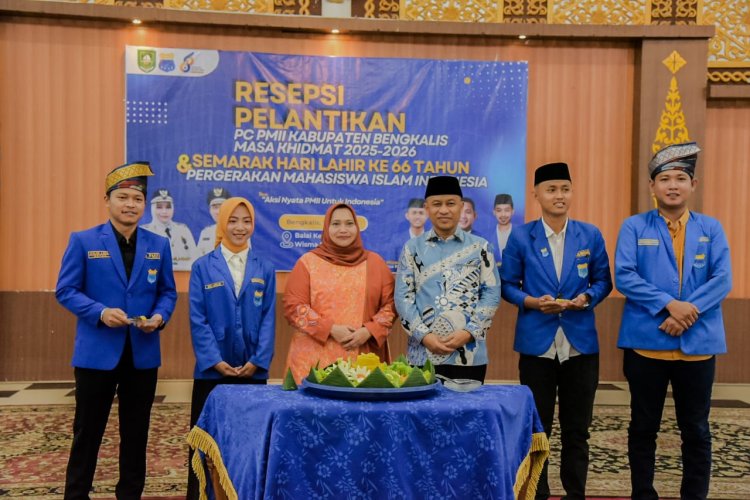 Bupati Bengkalis Hadiri PC PMII Bengkalis, Ajak Pemuda Aktif Bangun Daerah