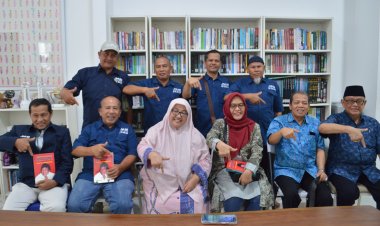 Jelang Perayaan HUT ke-6, Pengurus JMSI Riau Silaturahmi dengan Diana Tabrani
