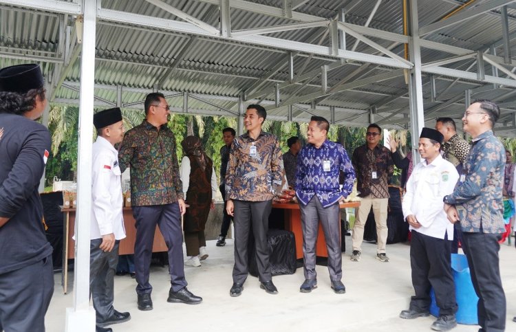 SEVP BRI dan Group Head BRILink Perkuat Pembinaan dan Monitoring Program Desa BRIlian, Kunjungi Desa Empang Baru Siak