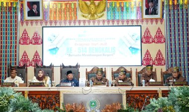 Ketua DPRD Septian Nugraha Buka Rapat Paripurna Istimewa Hari Jadi ke-514 Kabupaten Bengkalis, Diawali Arak-arakan Adat