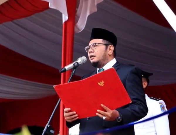 Ketua DPRD Inhil Iwan Taruna Hadiri Upacara HUT ke-81 RI, Ajak Rawat Semangat Kebangsaan
