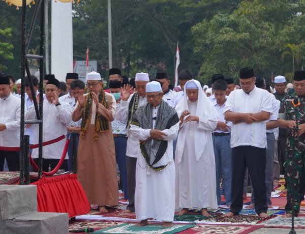 Ketua DPRD Inhil Iwan Taruna Hadiri Salat Istisqa Bersama Pemkab, Ajak Masyarakat Perkuat Doa dan Cegah Karhutla