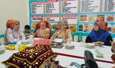 Semarakkan Hari Kebudayaan Nasional 2026, Siompu Kampar Tampilkan Parade Manjujuong Dulang dan Baju Bakuduong