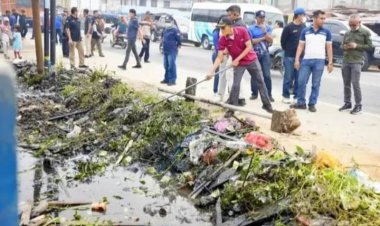 Saluran Drainase  Pasar Soegih Belilas Tersumbat, Wabup Inhu Hendrizal Minta Tertibkan Pedagang di Bahu Jalan