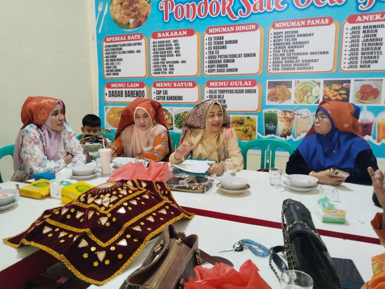 Semarakkan Hari Kebudayaan Nasional 2026, Siompu Kampar Tampilkan Parade Manjujuong Dulang dan Baju Bakuduong