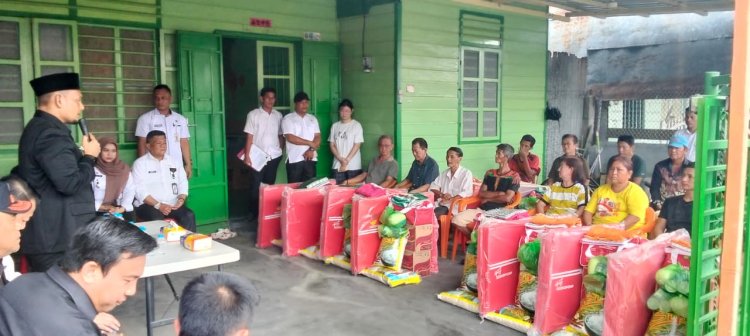 Kebakaran di Jalan Yahya Tatoe Bagan Barat, Pemkab Rohil Salurkan Bantuan untuk Warga Terdampak